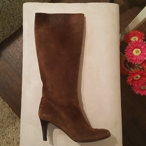 Boots - Picture 2 of 8